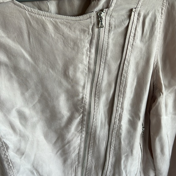 Jacket - Picture 4 of 7